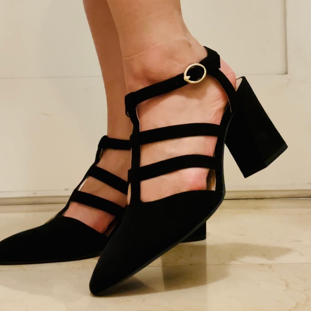 Liz Claiborne Newell Buckle Pointed Toe Block Heel